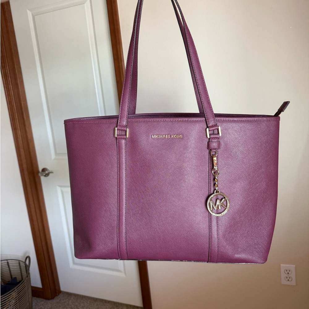 Michael Kors burgundy mulberry Jet Set Large Tote Bag